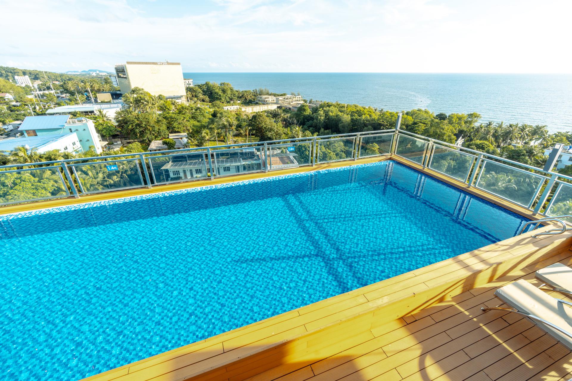 HOÀ MÌNH CÙNG THIÊN NHIÊN VỚI